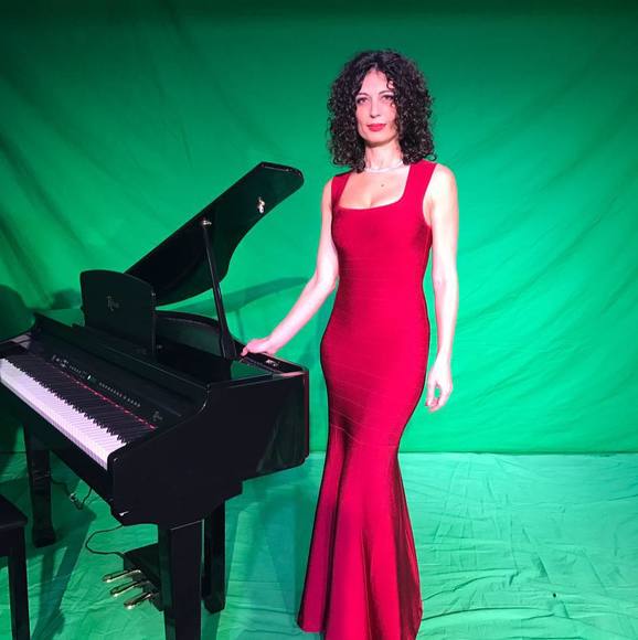 Meet your Posher, Jana - Picture 1 of 1